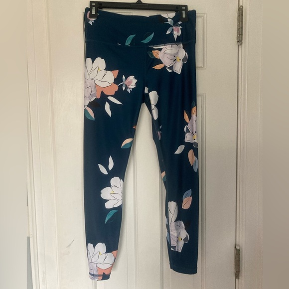 Athleta Elation Leggings - Picture 3 of 13